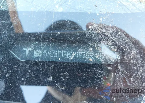 2024 Tesla Model 3 Long Range Dual Motor All-Wheel Drive z USA, uszkodzony, nr VIN 5YJ3E1EB3RF799432